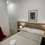 Appartamento Luce Mit Pool Makarska