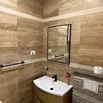 Luce Mit Pool Appartamento *