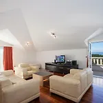 Luce Mit Pool Appartamento *
