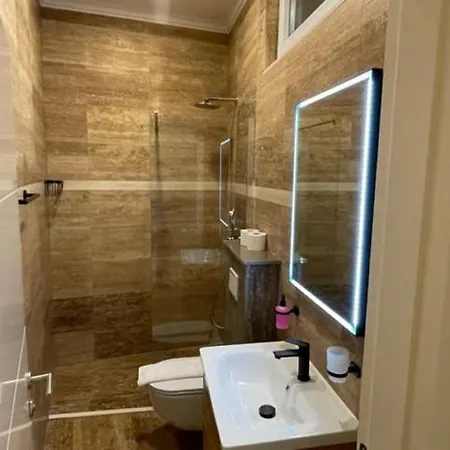 Appartement Luce Mit Pool