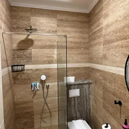 Luce Mit Pool Appartement