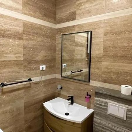 Luce Mit Pool Apartment *