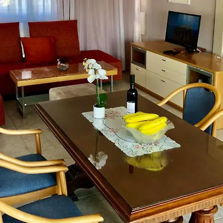 Appartement Luce Mit Pool Makarska