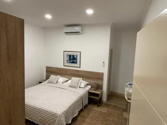 Luce Mit Pool Makarska