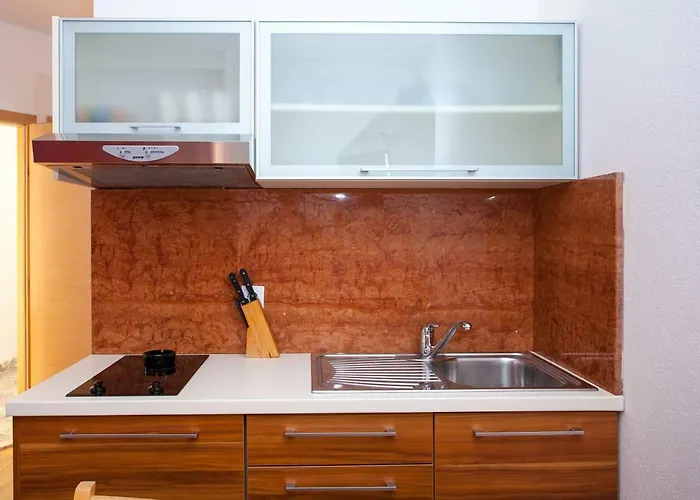 Apartamento Luce Mit Pool Makarska