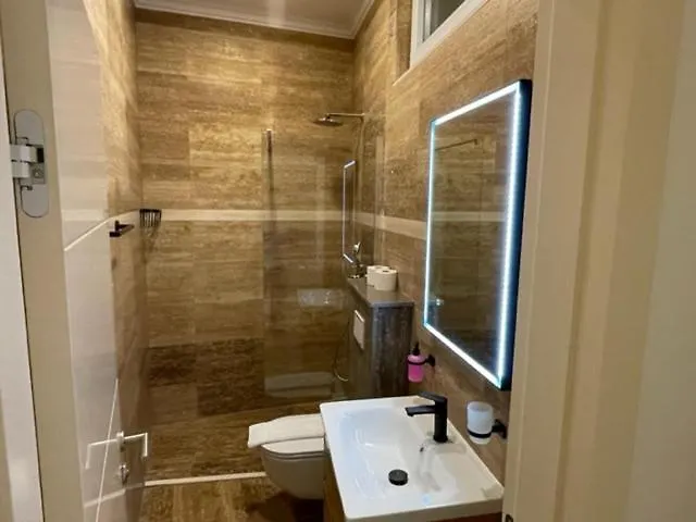 Appartement Luce Mit Pool