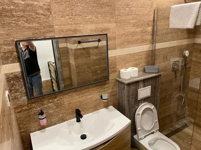 Luce Mit Pool * Makarska