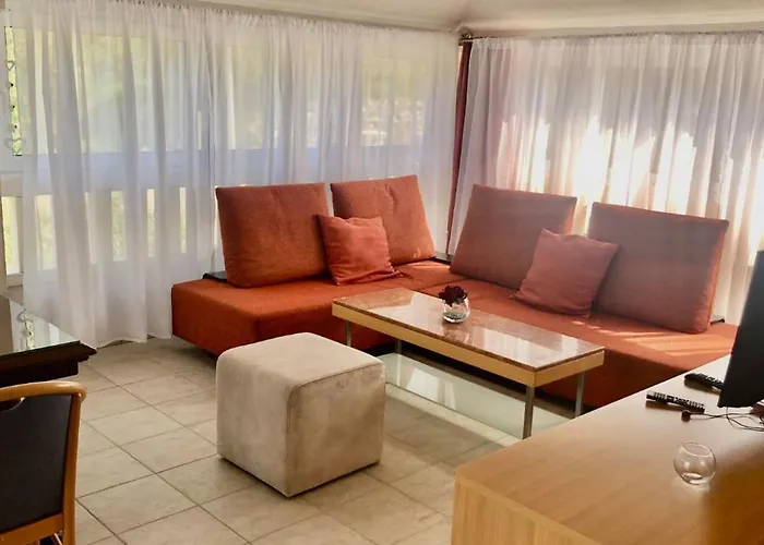 Luce Mit Pool * Makarska