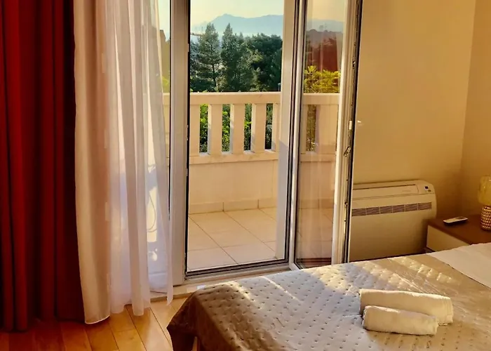 Appartement Luce Mit Pool *